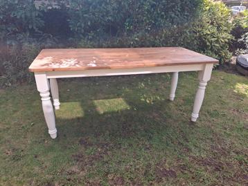 Brocante Grenen Tafel met Wit Onderstel beschikbaar voor biedingen