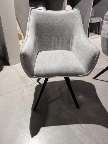 SUPER SET EETKAMERSTOELEN STERK AFGEPRIJSD beschikbaar voor biedingen