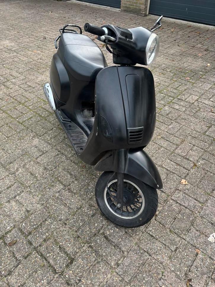 La souris vespelini MET WOK€150, Fietsen en Brommers, Snorfietsen en Snorscooters, Zo goed als nieuw, Overige merken, Benzine