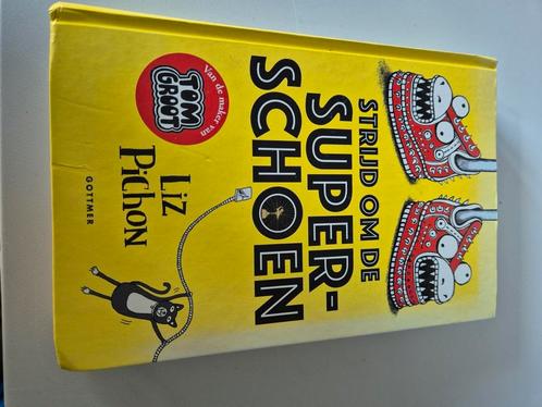 Liz Pichon - Strijd om de superschoen, Boeken, Kinderboeken | Jeugd | 10 tot 12 jaar, Zo goed als nieuw, Ophalen of Verzenden