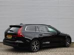 Volvo V60 2.0 B4 Core Automaat / Trekhaak / Privacy Glass /, Auto's, 4 cilinders, 1634 kg, Zwart, 92 €/maand