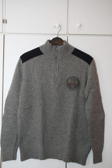 Napapijri trui grijs met donkerblauw accent. Maat Medium. beschikbaar voor biedingen