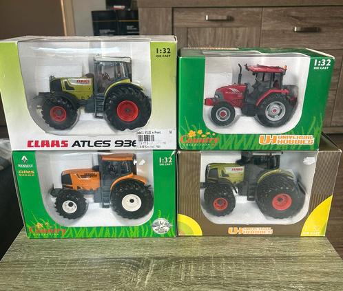 4 Trekkers van universal hobbies Claas Renault Mccormick, Hobby en Vrije tijd, Modelauto's | 1:32, Nieuw, Tractor of Landbouw