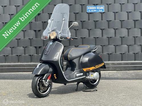 Vespa GTS 300 i.e. Super AKRAPOVIC, Motoren, Motoren | Overige merken, Bedrijf, Scooter, 12 t/m 35 kW