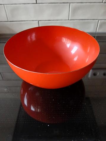 Finel mengkom emaille rood, jaren '60 beschikbaar voor biedingen