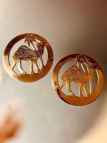 VINTAGE MESSING ONDERZETTERS KAMELEN beschikbaar voor biedingen