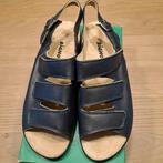 NIEUW! mooie donker blauwe leren sandalen maat 41, Blauw, Nieuw, Sandalen of Muiltjes, Ophalen of Verzenden