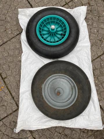 Kruiwagen wielen 2 stuks 480/400-8 1 kunstof 1  staal izgst beschikbaar voor biedingen