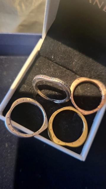 Pandora, Swarovski  sieraden  beschikbaar voor biedingen