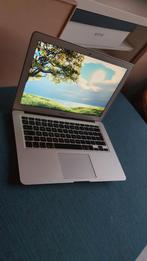 Macbook Air 13-inch (Core i5, 8GB, SSD, Windows 11), Computers en Software, Apple Macbooks, Gebruikt, 2 tot 3 Ghz, Qwerty, 8 GB