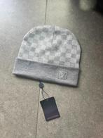L V Muts Nieuw, Ophalen of Verzenden, Zo goed als nieuw, Overige maten, Muts