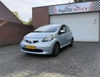 Toyota AYGO 1.0-12V Nieuwe APK AIRCO, Auto's, Toyota, Voorwielaandrijving, Gebruikt, 68 pk, Bedrijf