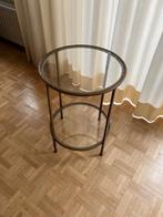 messingkleur look metalen bijzettafeltje met glazen plateaus, Huis en Inrichting, Tafels | Bijzettafels, Ophalen, Minder dan 55 cm