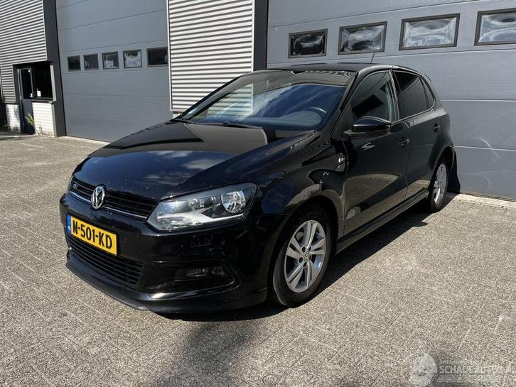 Volkswagen Polo 1.4TDI R-LINE (bj 2015), Auto diversen, Schadeauto's, Volkswagen, Handgeschakeld, Diesel, Hatchback, Zwart