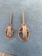 Twee oude wildklemmen voor mancave, Ophalen of Verzenden