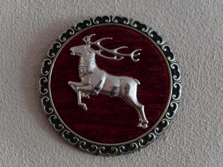 kleine wild life wanddeco, ingelijst reliëf springend hert, Verzamelen, Dierenverzamelingen, Zo goed als nieuw, Overige typen