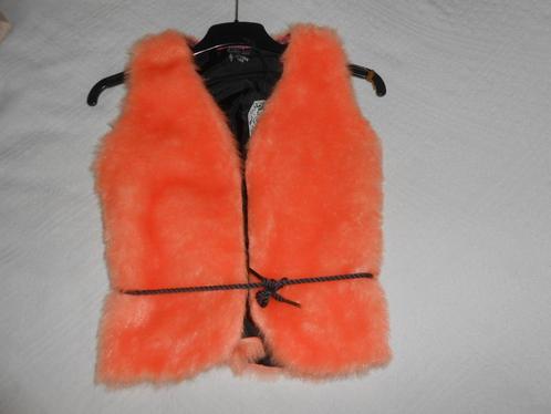 Nieuw giletje maat 134/140 Quapi (nu voor €10.00), Kinderen en Baby's, Kinderkleding | Maat 134, Nieuw, Meisje, Trui of Vest, Ophalen of Verzenden