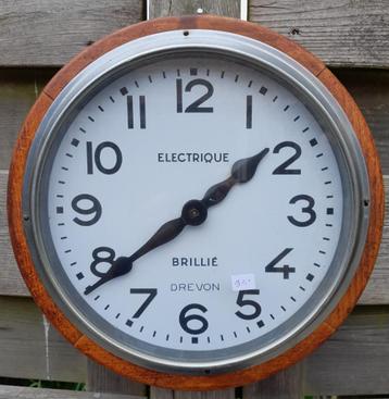 Brillié nevenklok diameter 31 cm. Niet getest. beschikbaar voor biedingen