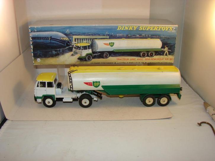 Franse dinky toy 887 Unic BP tanker in doos uit 1963, Hobby en Vrije tijd, Modelauto's | 1:43, Zo goed als nieuw, Bus of Vrachtwagen