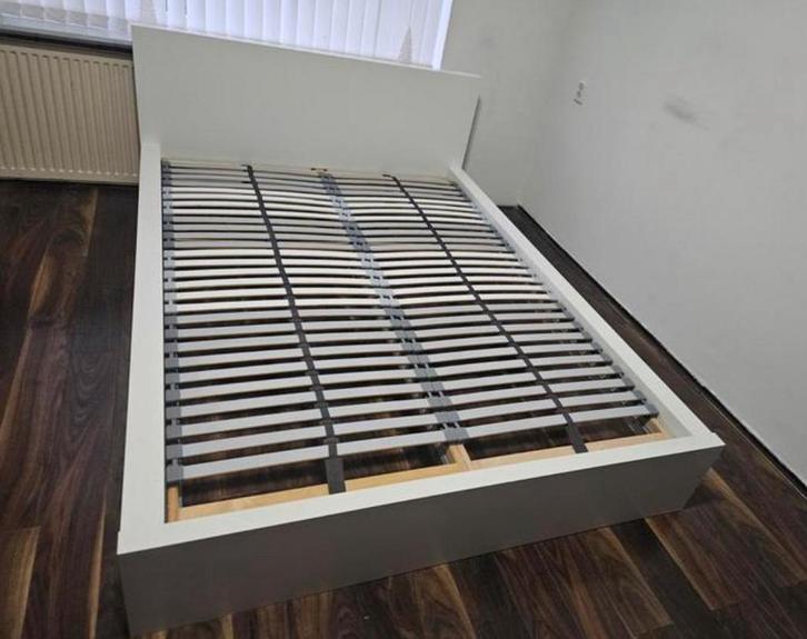 Ikea Malm bed 140 x 200 met Ikea Lonset lattenbodems, Huis en Inrichting, Slaapkamer | Bedden, Zo goed als nieuw, Tweepersoons