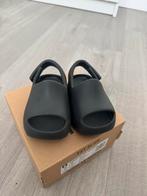 Yeezy Slide Infant Maat 21 ZGAN, Kinderen en Baby's, Ophalen of Verzenden, Zo goed als nieuw, Jongetje of Meisje, Slofjes
