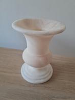 Albast vaasje/ kaarsenstandaard, Huis en Inrichting, Woonaccessoires | Kandelaars en Kaarsen, Ophalen of Verzenden, Overige materialen