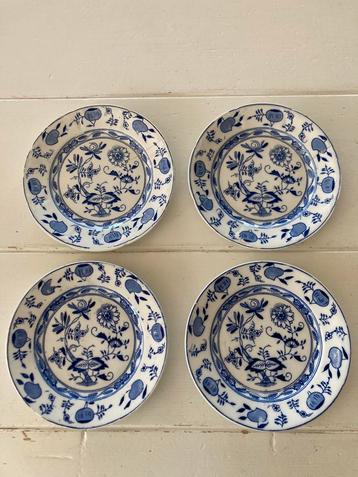 4 bordjes Petrus Regout Maastricht Schwiebel brocante beschikbaar voor biedingen