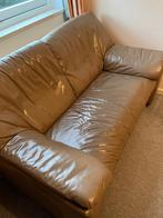 Jori 2-zitbank. Beige leder, Huis en Inrichting, Banken | Bankstellen, Ophalen, Gebruikt, Tweepersoons, Rechte bank