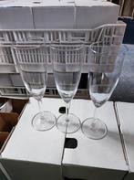 96 Champagneglazen - Feestelijk & Elegant!, Ophalen of Verzenden, Zo goed als nieuw, Met 1 controller, Original