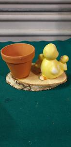 bloempot op boomstamm met kuikens, Ophalen of Verzenden, 'T Olde Gre-j, Info@toldegrej.nl, Endepoelstraat 20f Didam