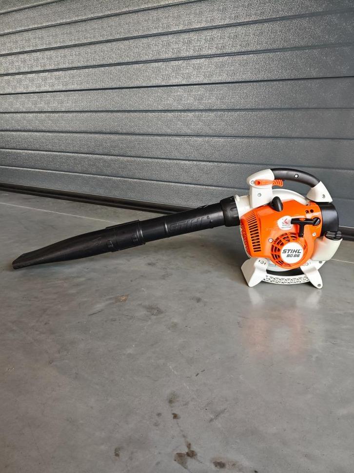 Stihl BG 86 Bladblazer, Tuin en Terras, Bladblazers, Zo goed als nieuw, Handgedragen, Benzine, Ophalen of Verzenden