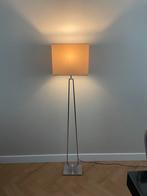 IKEA KLABB vloerlamp – Taupe, dimbaar, zo goed als nieuw, Ophalen, Zo goed als nieuw, Metaal, 150 tot 200 cm