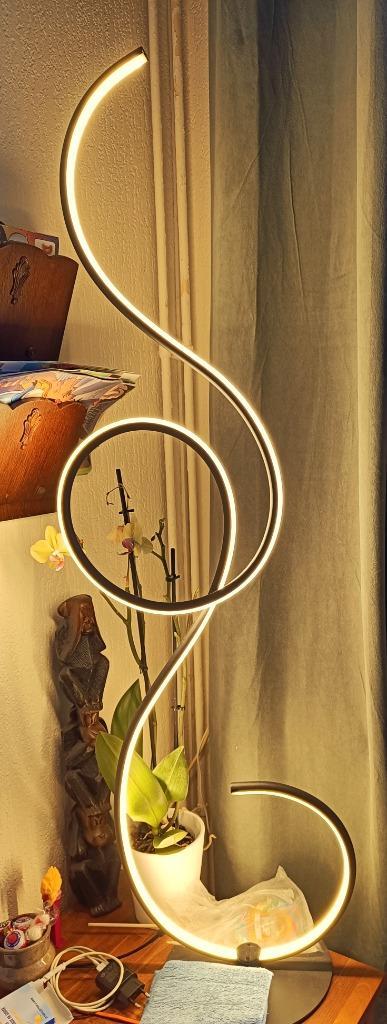 Sierlijke LED vloerlamp Jive, dimmer,  3 kleur temperaturen, Huis en Inrichting, Lampen | Vloerlampen, Zo goed als nieuw, 150 tot 200 cm