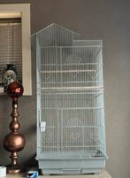 Hoge vogelkooi met veel openingen, Dieren en Toebehoren, Vogels | Hokken en Kooien, Ophalen, Gebruikt, Aluminium, Vogelkooi