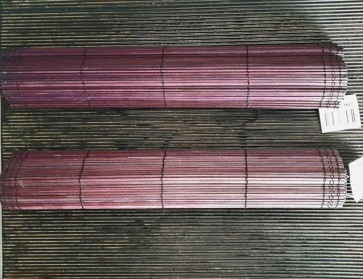 2 nieuwe handgemaakte fijne-bamboe placemats donkerpaars, Huis en Inrichting, Keuken | Textiel, Nieuw, Placemat, Ophalen of Verzenden