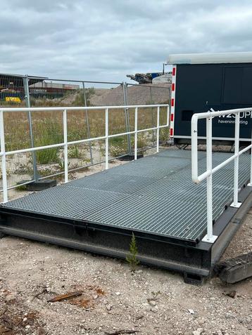 Stalen Brug - Industrieel Gebruik - Robuust Ontwerp beschikbaar voor biedingen