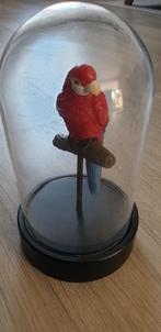 beeld papegaai rood toekan of kaketoe in stolp nieuw, Ophalen, Nieuw, Dier