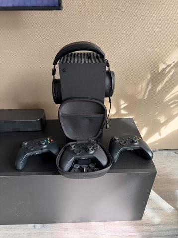 Xbox Series X met accessoires beschikbaar voor biedingen