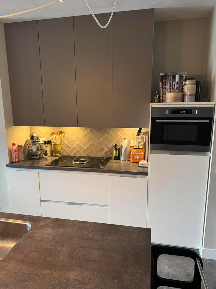 Keuken, Huis en Inrichting, Keuken | Complete keukens, Gebruikt, Overige typen, Wit, Hout, Met kookeiland, Hoogglans of Gelakt
