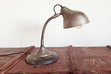 Prachtige vintage lamp. beschikbaar voor biedingen