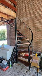 Spil trap Wentel trap staal en hardhout treden, Ophalen, Gebruikt, Trap, 2 tot 4 meter