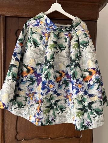 Bijzondere stijlvolle rok met bloemenprint beschikbaar voor biedingen