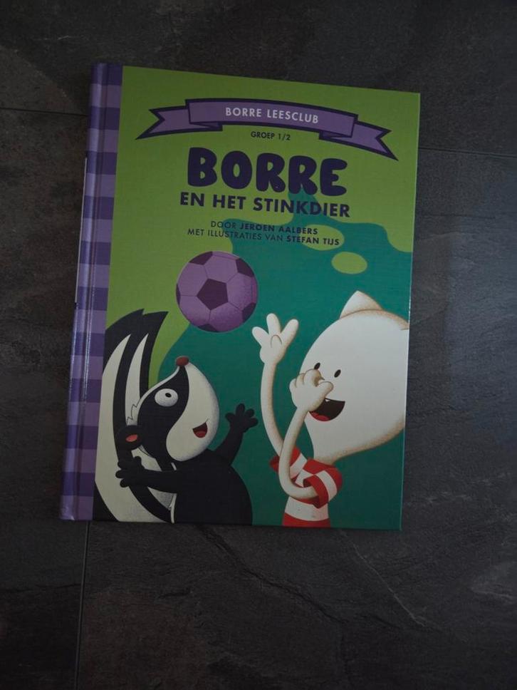 Borre en het stinkdier - Jeroen Aalbers, Boeken, Kinderboeken | Jeugd | onder 10 jaar, Zo goed als nieuw, Fictie algemeen, Ophalen of Verzenden