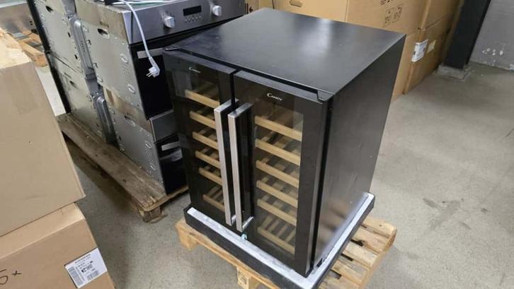 Candy onderbouw wijnkoeler CCVB60D //Lichte schade zijkant//, Witgoed en Apparatuur, Koelkasten en IJskasten, Zo goed als nieuw