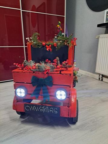 Kerst - Truck - Decoratie mét Licht - Boom en Pakjes beschikbaar voor biedingen