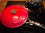 Le Creuset steelpan met gietijzeren deksel 28cm, Huis en Inrichting, Keuken | Potten en Pannen, Ophalen of Verzenden