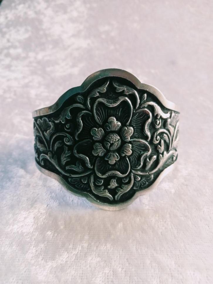 Prachtige Handgemaakte Super Grote Zilveren Djokja Armband, Sieraden, Tassen en Uiterlijk, Antieke sieraden, Armband, Zilver, Verzenden