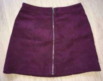 NIEUW Mooie suède look paarse rok , maatje 34 beschikbaar voor biedingen