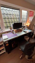 Bureau met stopcontacten, Ophalen, Zo goed als nieuw