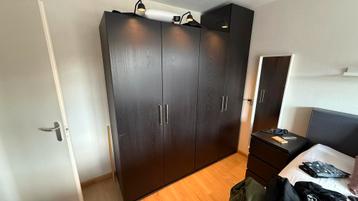 Grote Kledingkast met Hang- en Legruimte. Ikea pax beschikbaar voor biedingen